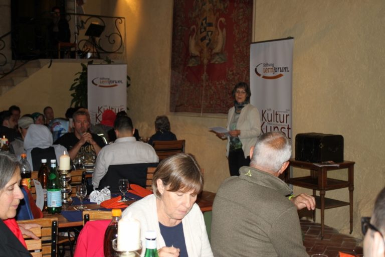 3. Fastenbrechen auf dem Schloss